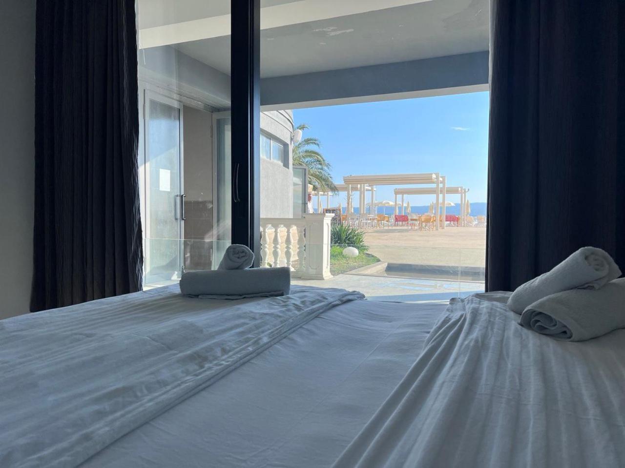 Junior Suite mit Terrasse und Meerblick.